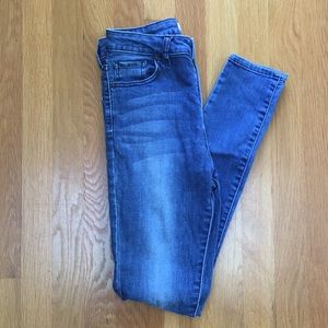 Semi-High Waisted Jeans